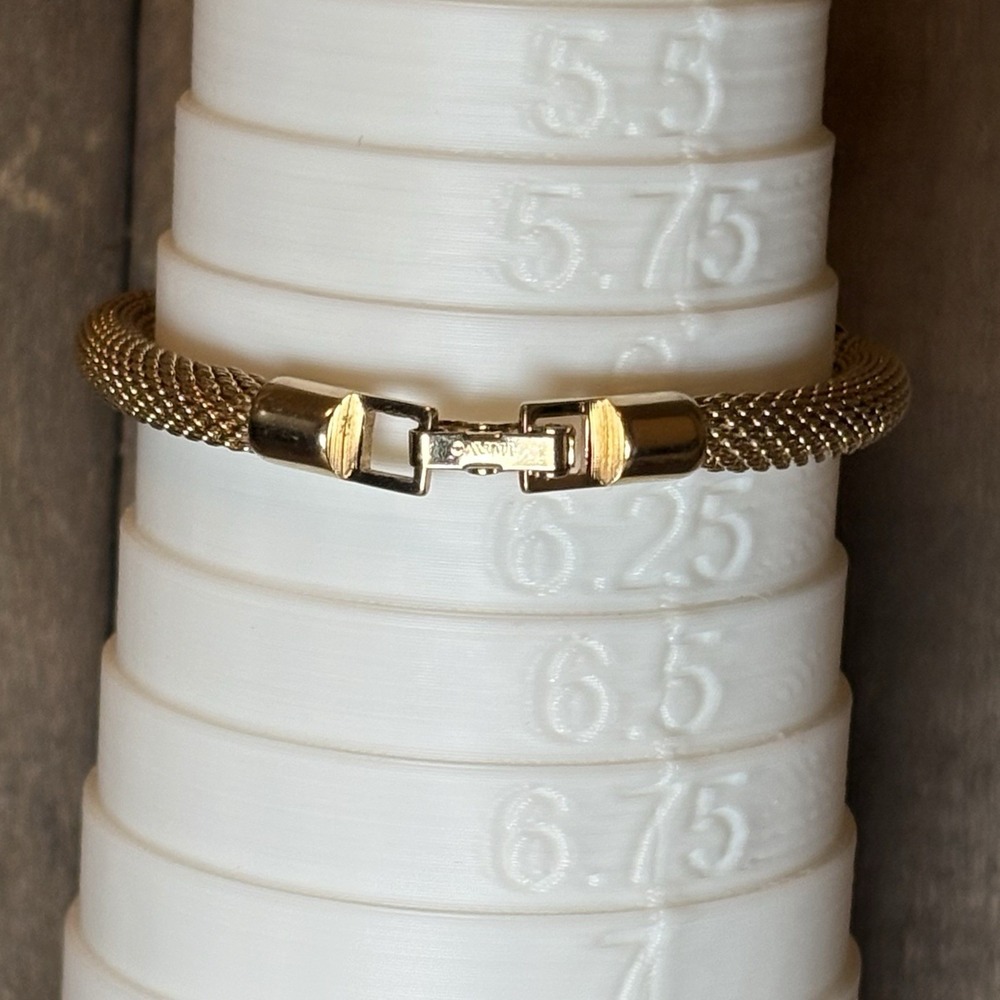Vintage Avon Mesh Chain Tubular Bracelet Gold Tone Metal Mid-Century Fold‎ Over - Picture 4 of 5